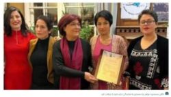 نخستین جایزه سالانه «جمال نبز» در برلین به زارا محمدی اهدا شد