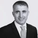 کێ مافی ئەوەی هەیە پێناسەی ”ئێمە” بکات؟، حەسەن قارەمانی